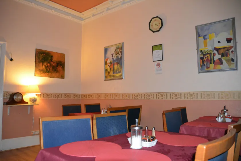 Bow Guest House - Image 1