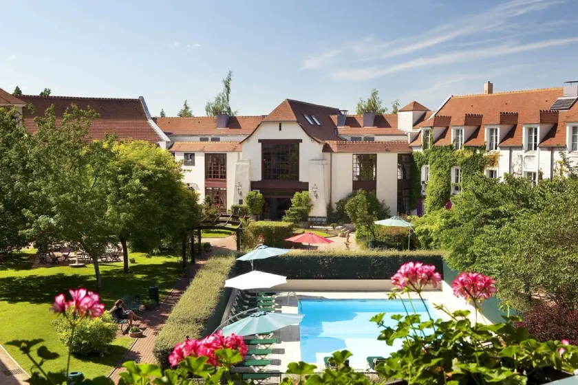Hôtel Le Manoir de Gressy - Image 1