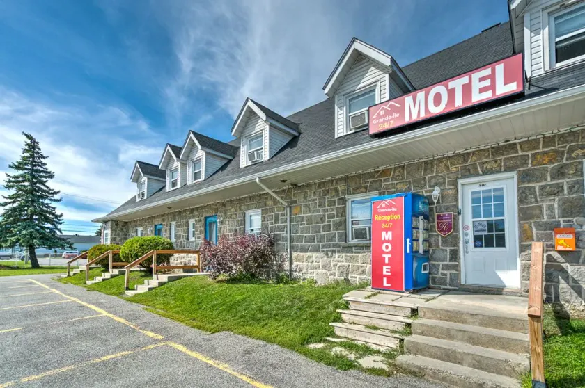Motel Grande Ile - Image 1