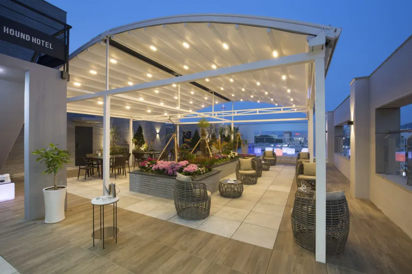 Nampo Hound Hotel Premier - Image 1