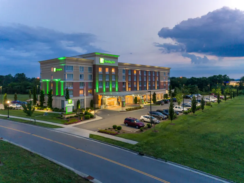Holiday Inn Murfreesboro by IHG - Image 1