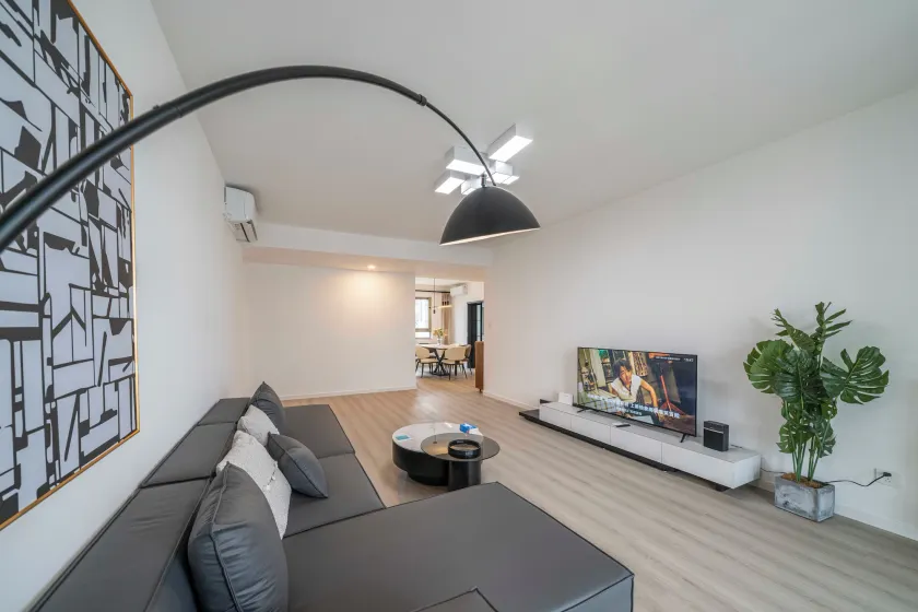 Tyms Spacious 3BR 2BA APT Laishi Di - Image 1