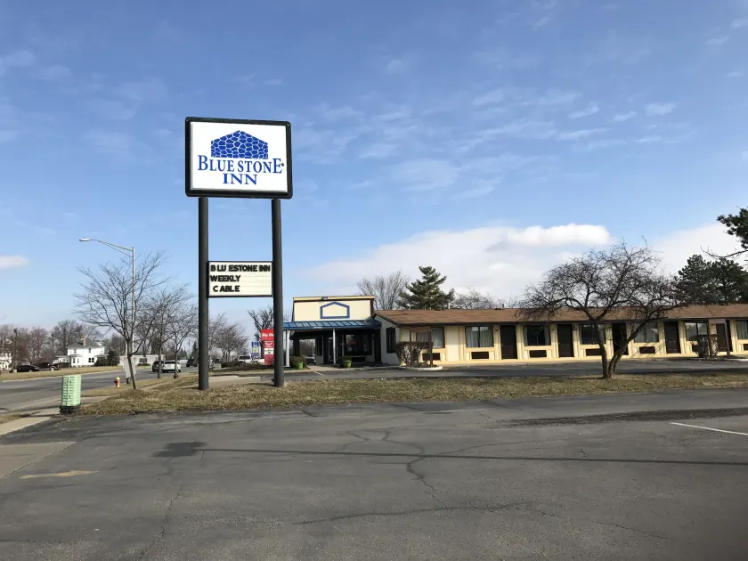 Blue Stone Inn - Image 1