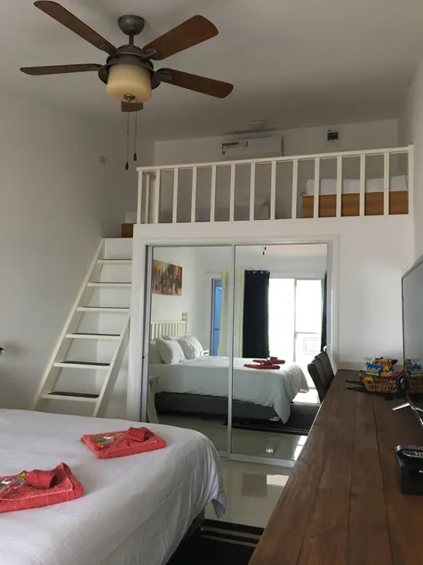 the beachhouse cebu - Image 1