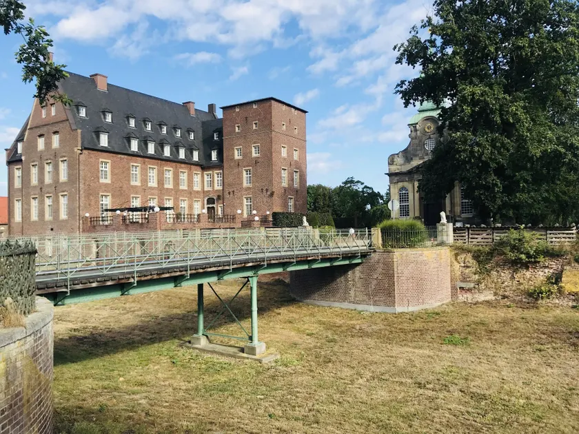 Schlosshotel Diersfordt - Image 1