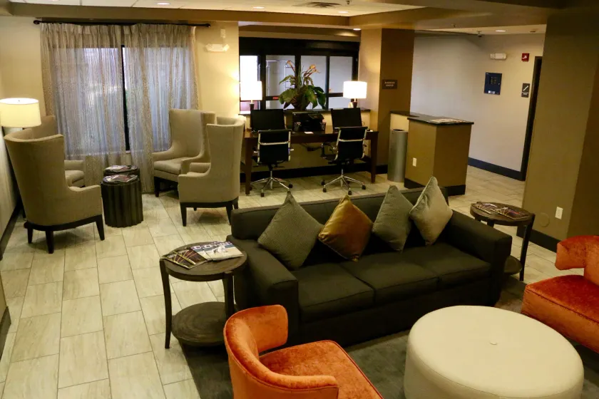 Best Western Plus Omaha Airport Inn - Hall