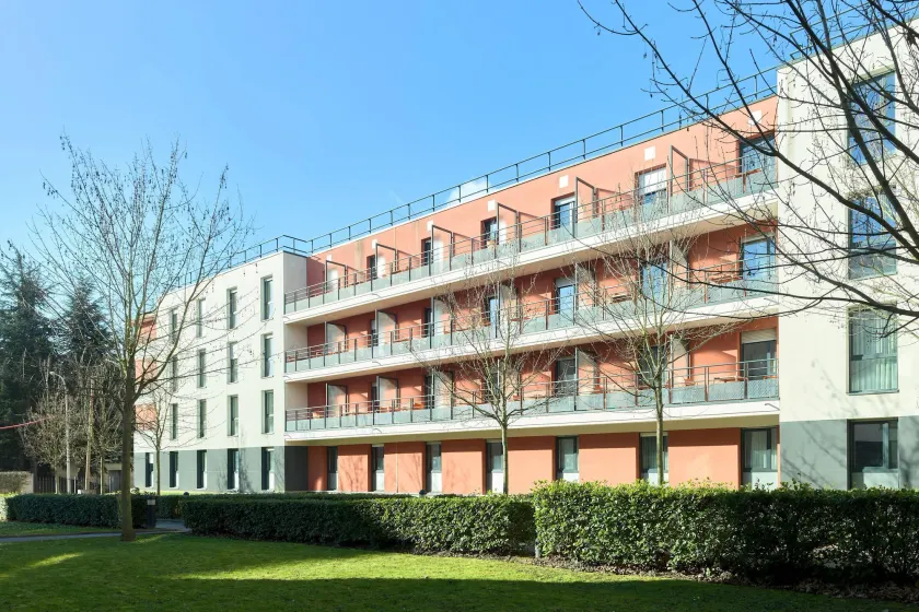 Appart'City Saint-Cyr-l'Ecole - Image 1