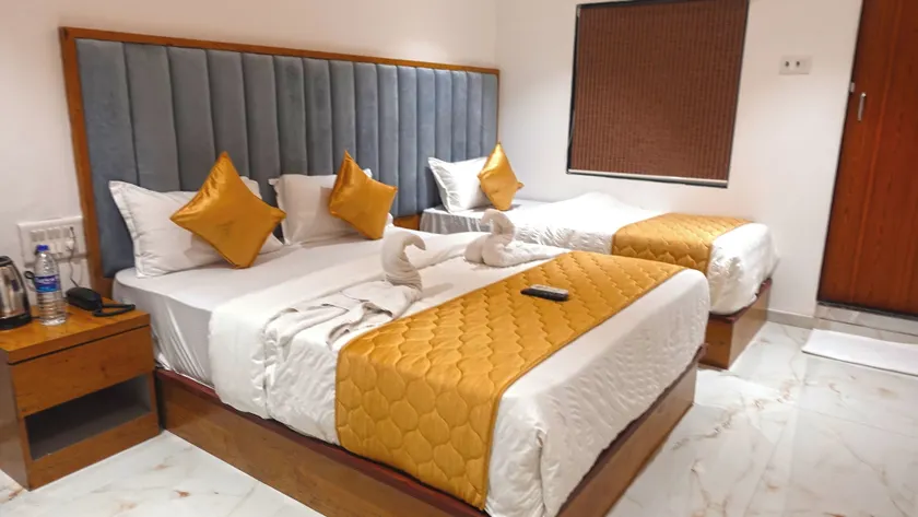 Hotel Palms Residency - Image 1