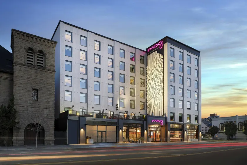 Moxy Oakland Downtown - Image 1