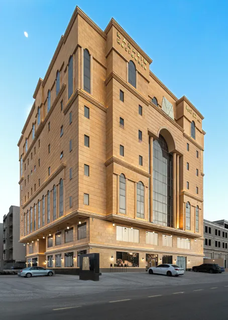 Private Luxury Suites - Al Hamra - Image 1