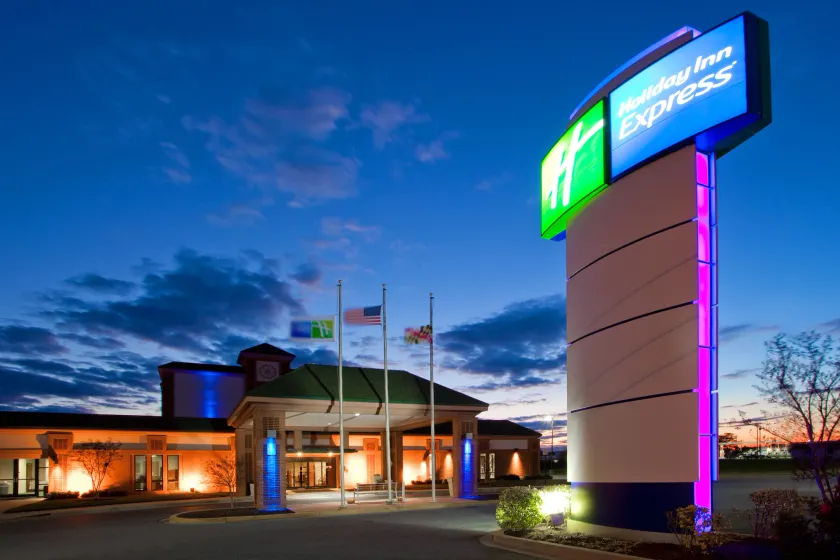 Holiday Inn Express Cambridge by IHG - Image 1