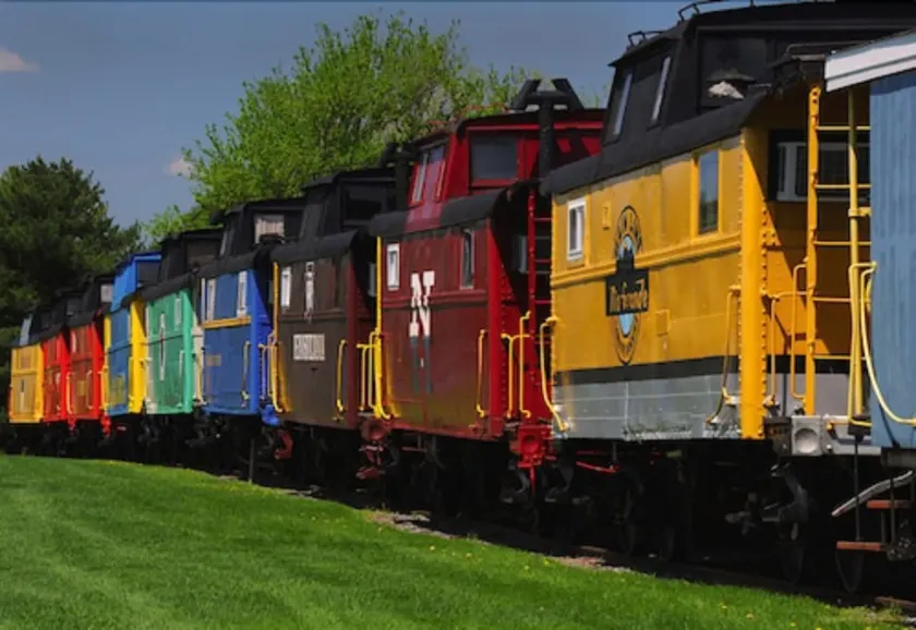 Red Caboose Motel & Restaurant - Image 1