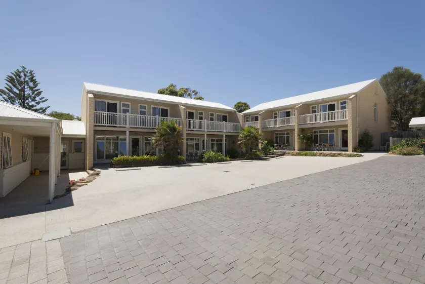 Port Campbell Parkview Motel & Apartments - Image 1