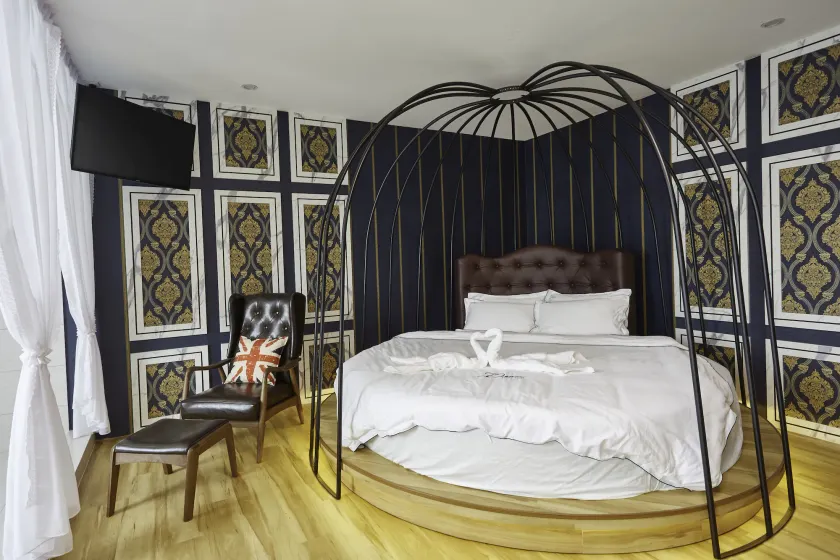 DREAM LUXURY HOTEL - Image 1