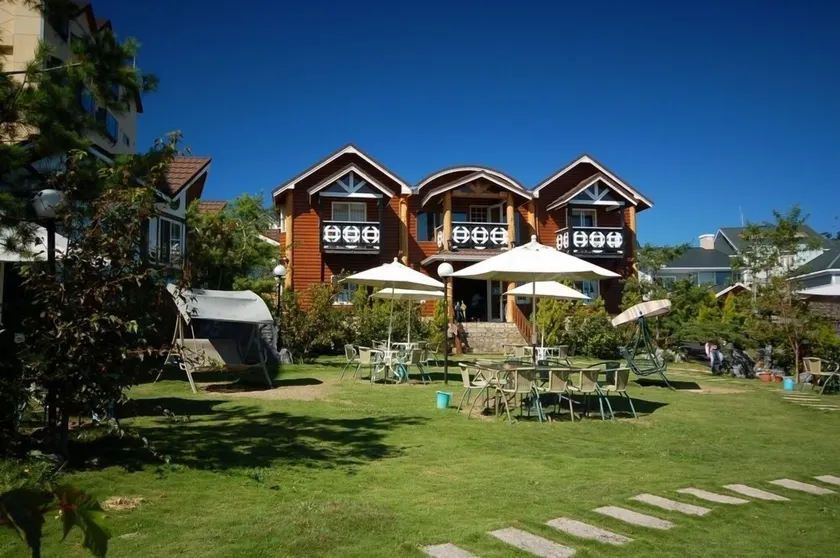 Sea of Clouds Vacation Villa - Image 1