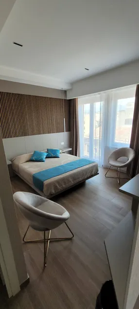 Th Luxury Central - Image 1