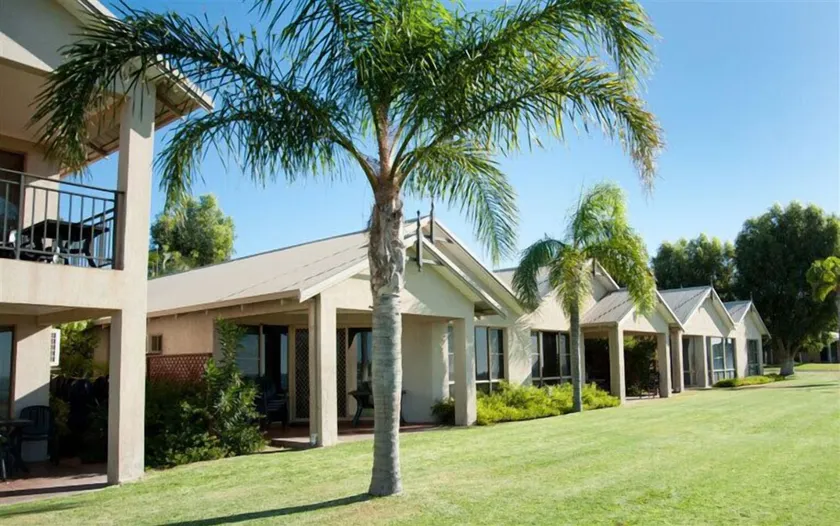 Pelican Shore Oceanfront Villa 6 - Image 1