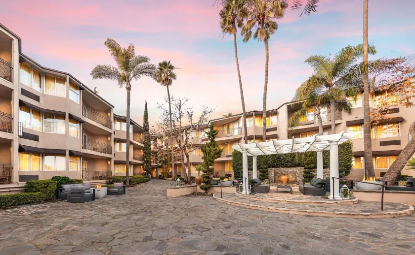 Belamar Hotel Manhattan Beach, Tapestry Collection by Hilton - Image 1