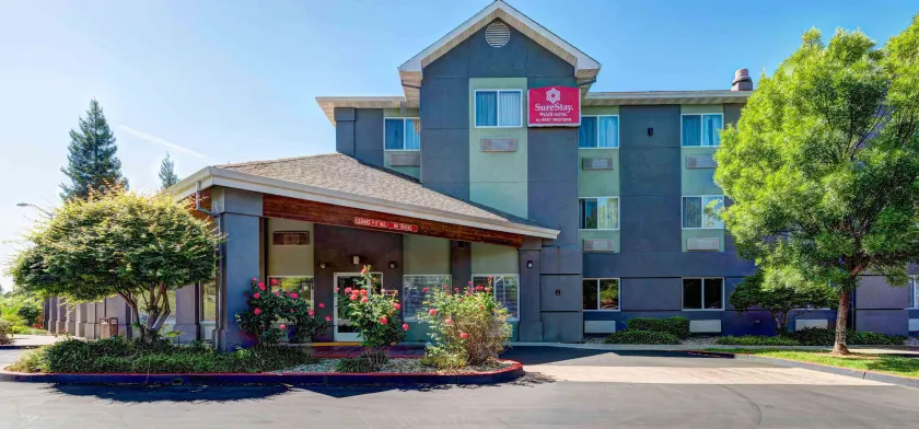 SureStay Plus Hotel by Best Western Redding - Image 1