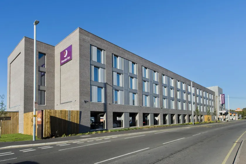 Premier Inn London Hayes Heathrow - Hyde Park - Image 1