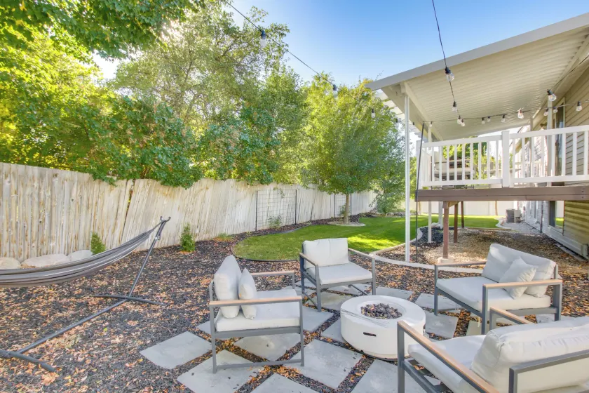 Smithfield Retreat: Ideal for Family Gatherings! - Image 1