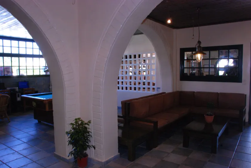 SeaBird Hotel - Coin salon dans le hall