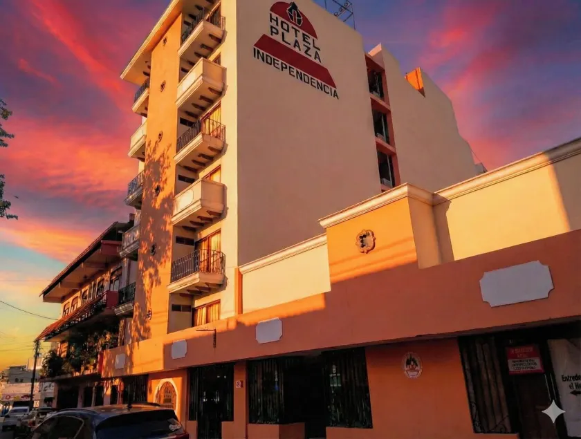 Hotel Plaza Independencia - Image 1