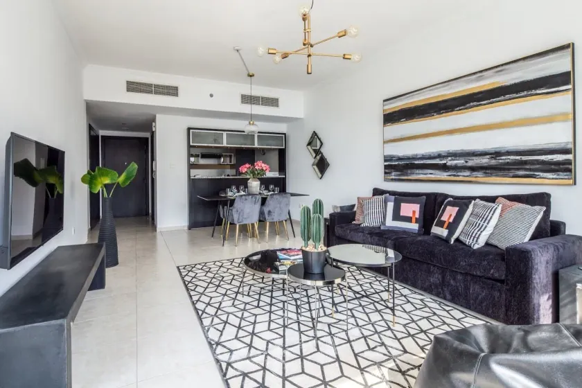 Striking 1BR in Dubai Marina - Minutes From Beach - Image 1