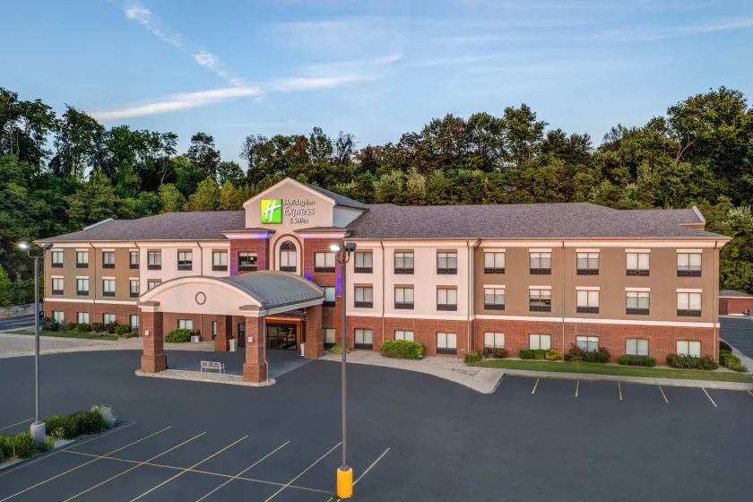 Holiday Inn Express & Suites Zanesville North by IHG - Image 1