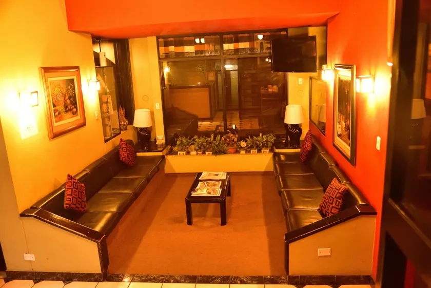 Holiday Suites - Image 1