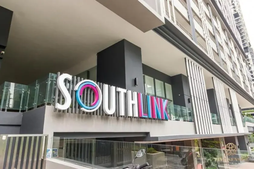 Bangsar South Apartment by Sarah's Lodge @ SouthLink Lifestyle Apartment - Image 1