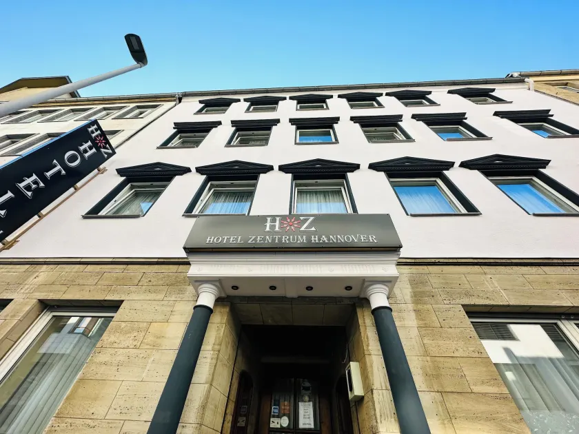 Hotel Zentrum - Image 1