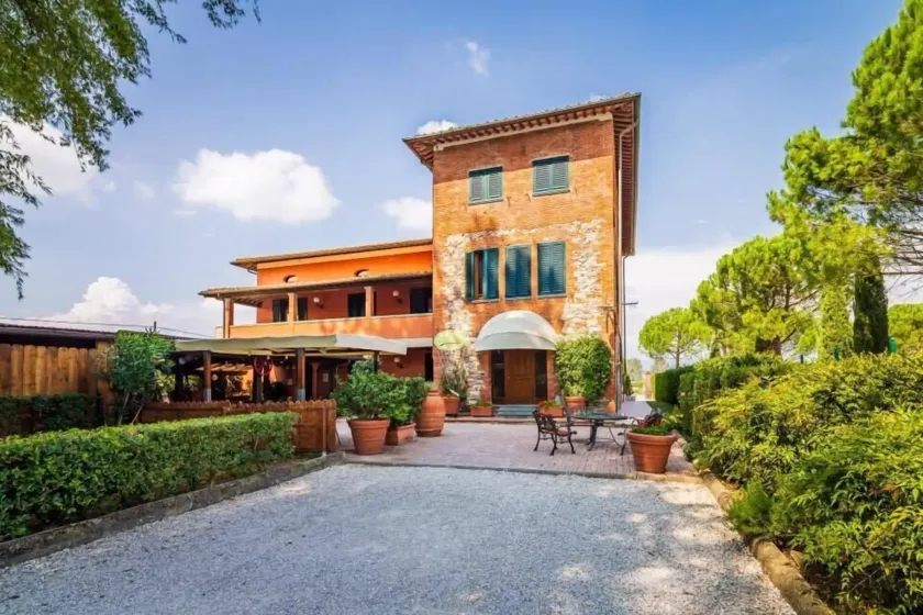 Agriturismo Settepassi Tuscany - Image 1