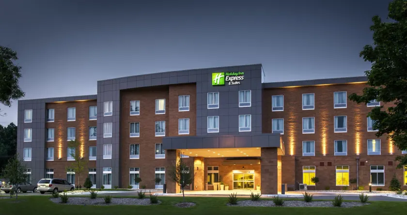 Holiday Inn Express and Suites Madison Central by IHG - Image 1