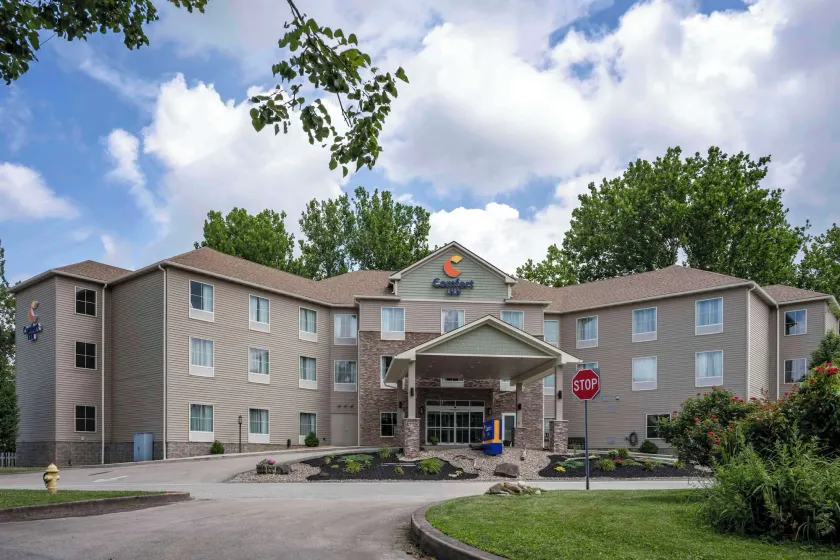 Comfort Inn Connellsville Riverview - Image 1