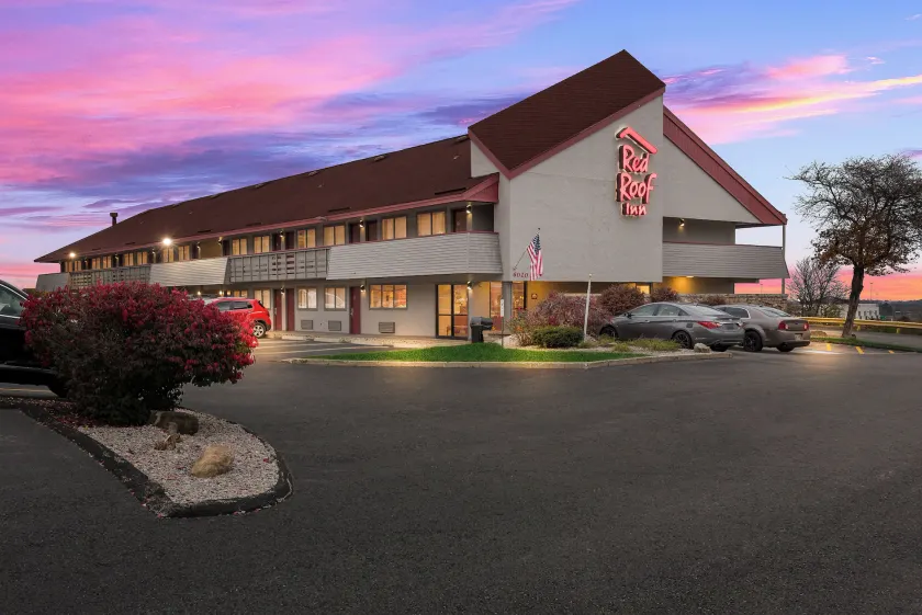 Red Roof Inn Cleveland - Independence - Image 1