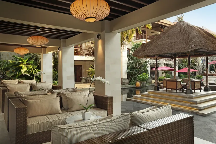 Puri Santrian Beach Resort And Spa - Interior entrance