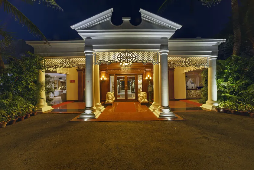 Mayfair Palm Beach Resort - Image 1