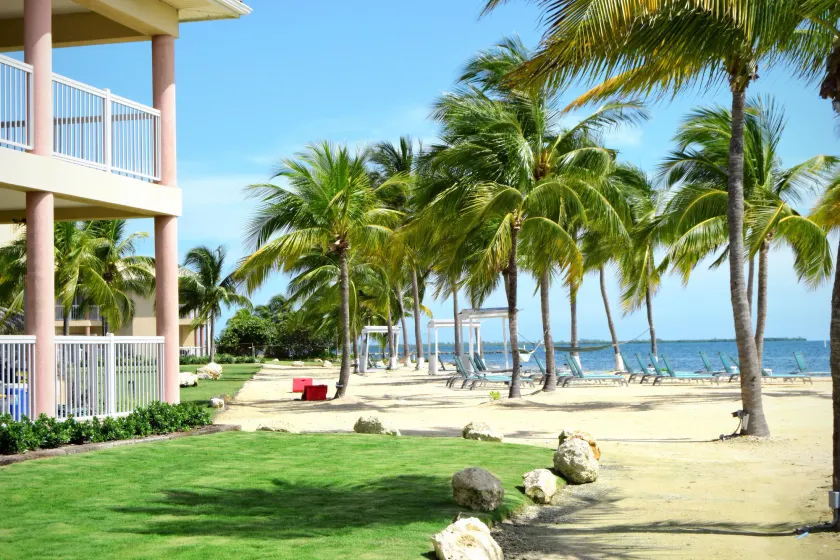 Holiday Inn Resort Grand Cayman by IHG - Image 1