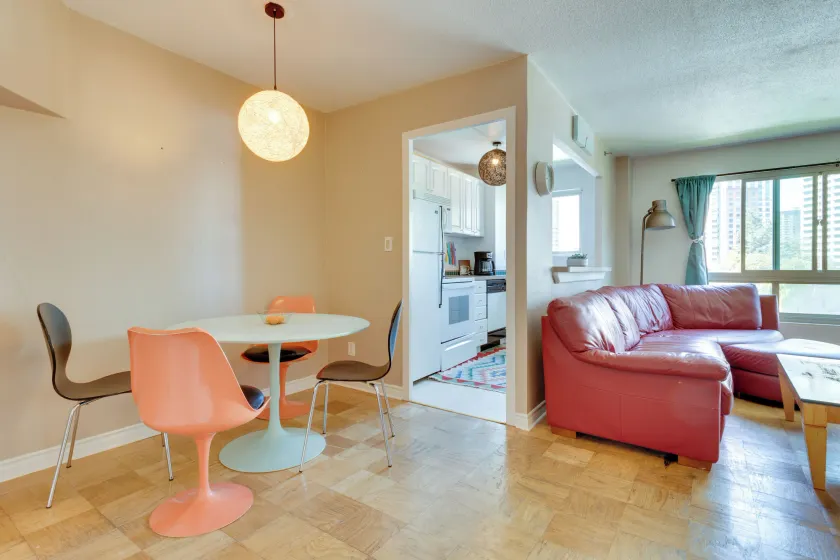 Rooftop Deck & Views! Walkable Dtwn Seattle Condo - Image 1