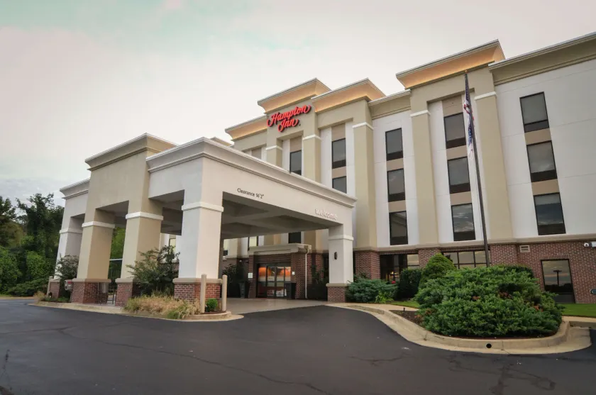 Hampton Inn Ft Payne - Image 1