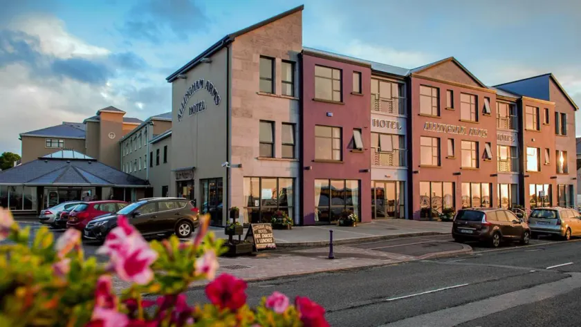 Allingham Arms Hotel - Image 1