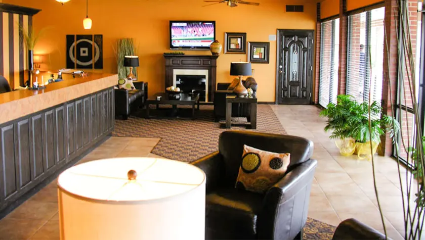 Fortune Inn & Suites - Lobby