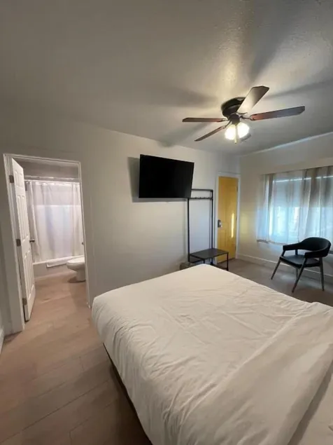 Balanced Rock Inn - Chambre