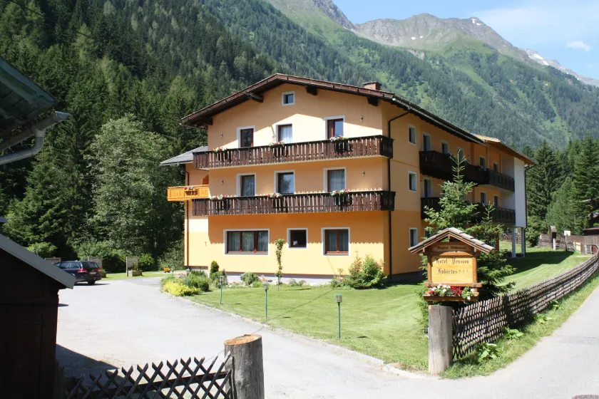 Hotel Hubertus - Image 1