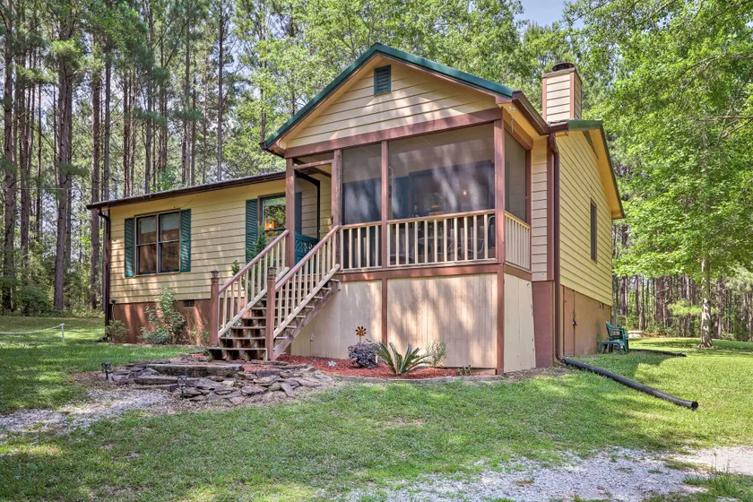 Cozy Pine Mountain Cabin w/ Screened Porch & Yard! - Image 1