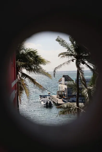 La Casa de Paz Hotel - Image 1