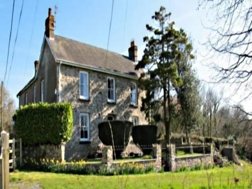 Llysyfran Farm B&B - Image 1