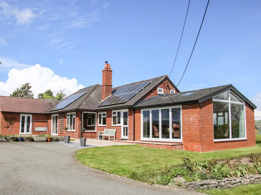 Bryn Caer - Image 1