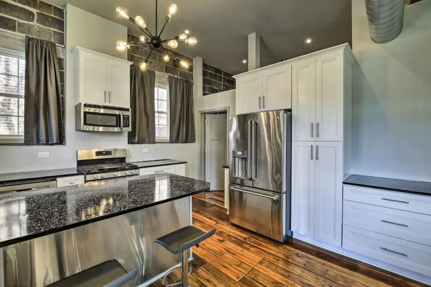 Sleek Wytheville Apartment Near Food + Drink! - Image 1